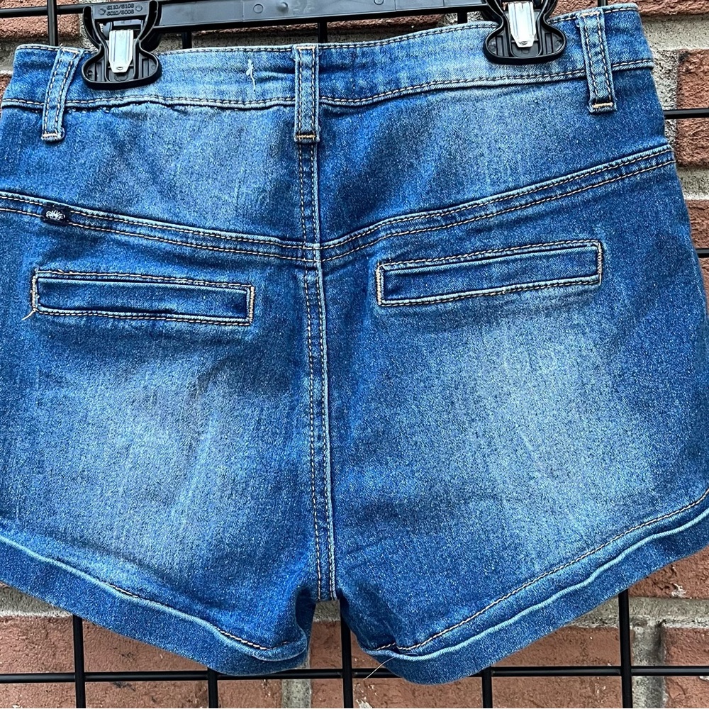 Almost Famous Jean Shorts. Size 7 - Picture 2 of 2